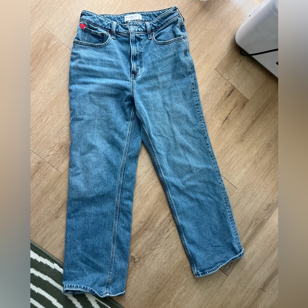 Abercrombie & Fitch high rise 90s relaxed curve love jeans